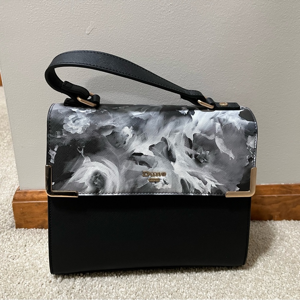 Dune purse